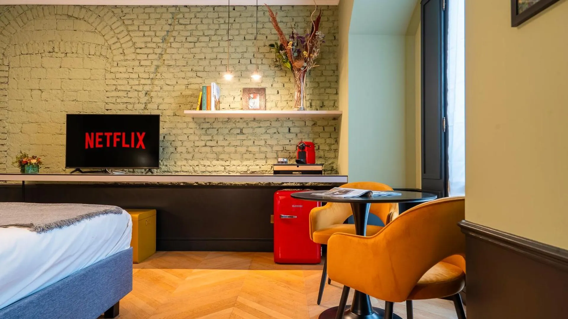 Case Ospitali, Ks-Suites Milaan